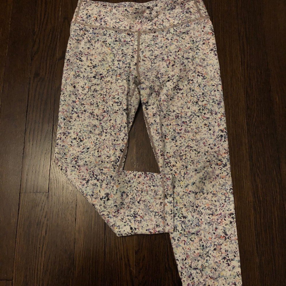 Athleta Girl Capri Spotted Leggings
